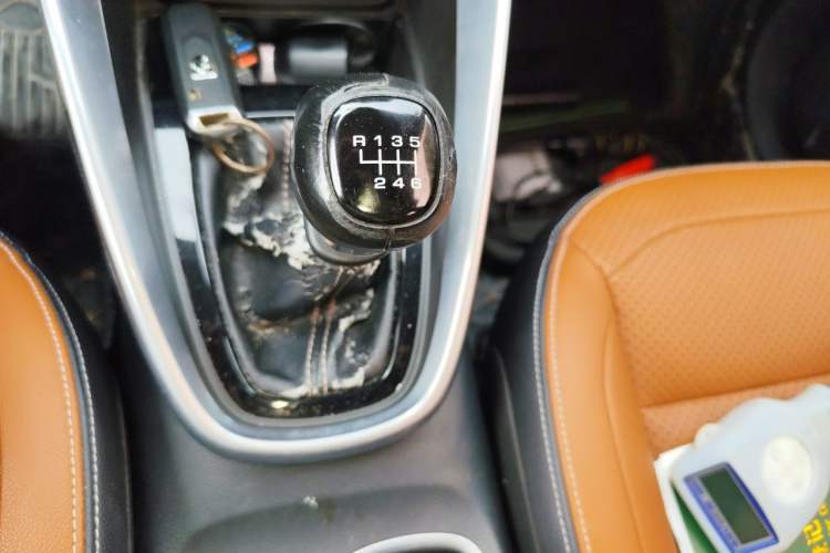 Used Baojun 510 2019 1.5L Manual Prestige Version China V Emission Standard Gear Lever