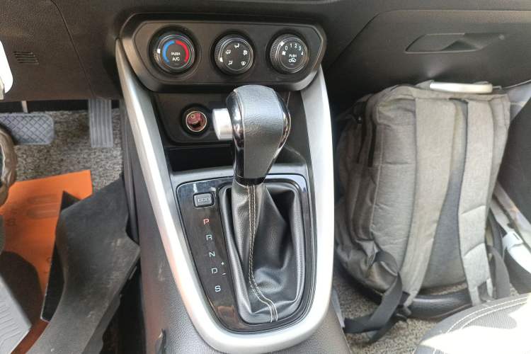 Used Baojun 510 2019 1.5L CVT Enjoyment Model China VI Emission Standard Gear Lever