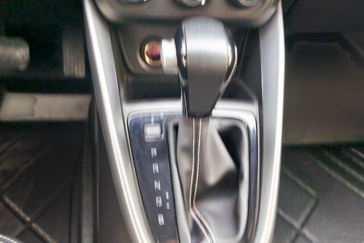 Used Baojun 510 2019 1.5L CVT Enjoyment Model China VI Emission Standard Gear Lever
