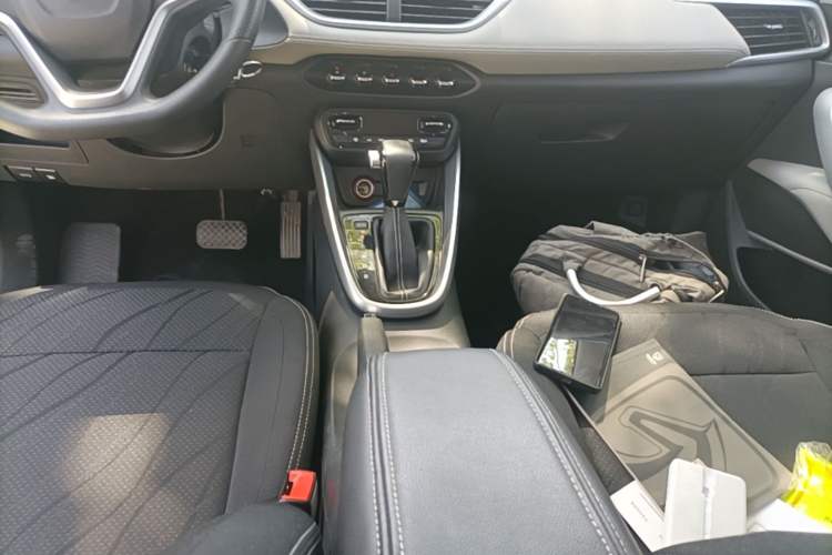 Used Baojun 510 2019 1.5L CVT Enjoyment Model China VI Emission Standard Gear Lever