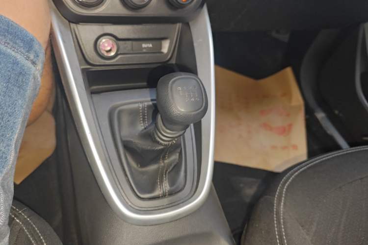 Used Baojun 510 2019 1.5L Manual Jingxiang Model 73kW China VI Emission Standard Gear Lever