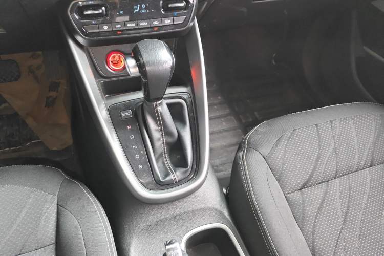 Used Baojun 510 2019 1.5L CVT Enjoyment Model China VI Emission Standard Gear Lever