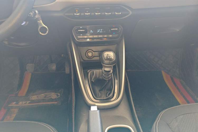 Used Baojun 510 2019 1.5L Manual Enjoyment Model China V Gear Lever