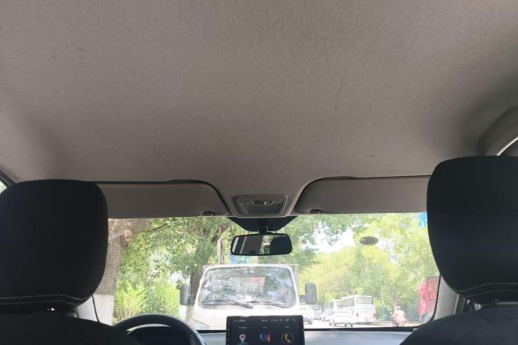 Used Baojun 510 2019 1.5L Manual Jingxiang Model 77kW China VI Emission Standard Headliner