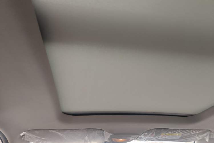 Used Baojun 510 2019 1.5L Manual Prestige Version 73kW China VI Emission Standard Headliner