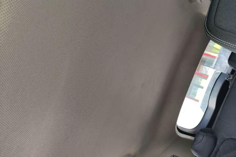 Used Baojun 510 2019 1.5L Manual Jingxiang Model 73kW China VI Emission Standard Headliner