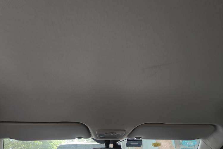 Used Baojun 510 2019 1.5L Manual Jingxiang Model 77kW China VI Emission Standard Headliner