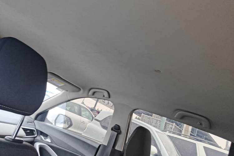Used Baojun 510 2019 1.5L Manual Enjoyment Model 77kW China VI Emission Standard Headliner