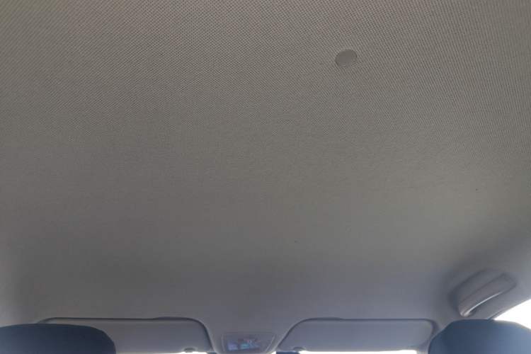 Used Baojun 510 2019 1.5L Manual Jingxiang Model 73kW China VI Emission Standard Headliner