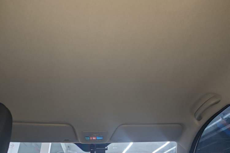Used Baojun 510 2019 1.5L Manual Jingxiang Model 73kW China VI Emission Standard Headliner