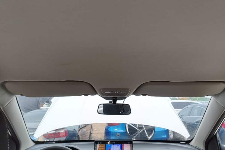 Used Baojun 510 2019 1.5L Manual Jingxiang Model 73kW China VI Emission Standard Headliner