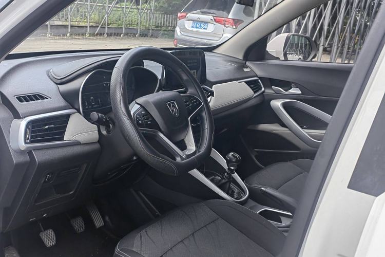 Used Baojun 510 2019 1.5L Manual Enjoyment Model 77kW China VI Emission Standard Interior 1