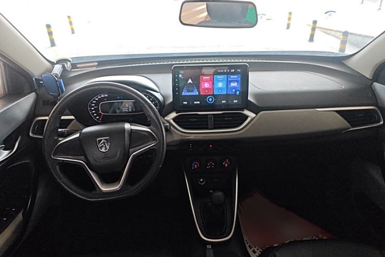 Used Baojun 510 2019 1.5L Manual Jingxiang Model 77kW China VI Emission Standard Interior 1