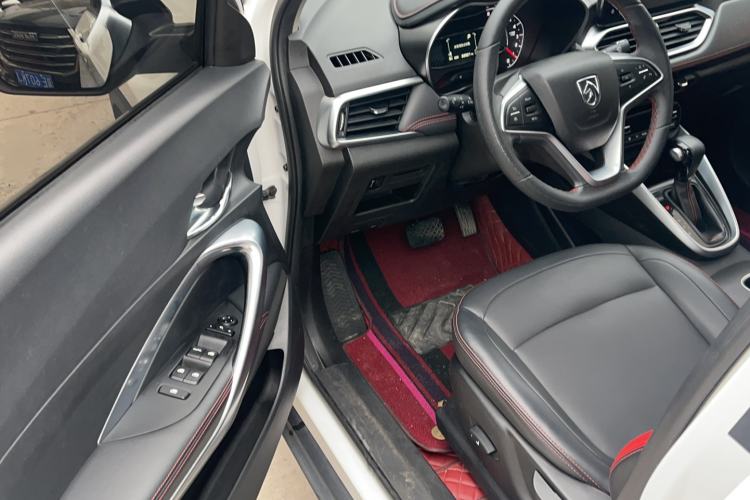 Used Baojun 510 2019 1.5L CVT Enjoyment Model China VI Emission Standard Interior 1