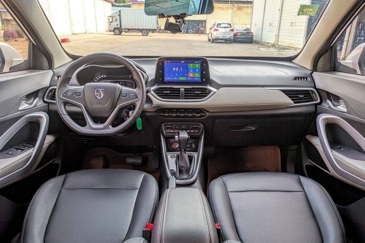 Used Baojun 510 2019 1.5L CVT Enjoyment Model China VI Emission Standard Interior 1