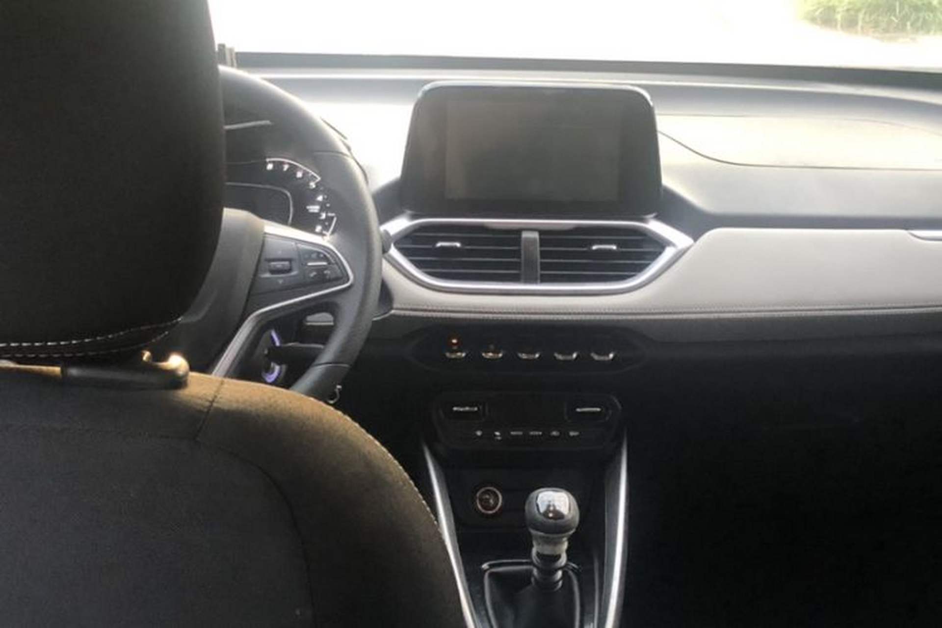 Used Baojun 510 2019 1.5L Manual Enjoyment Model 77kW China VI Emission Standard Interior 2