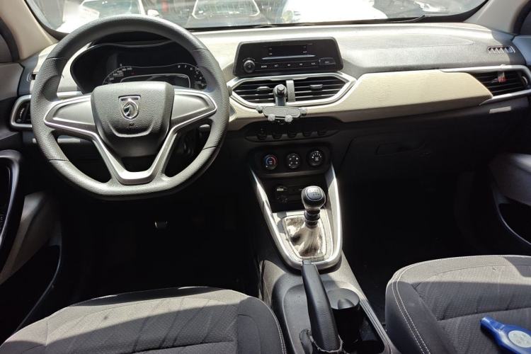 Used Baojun 510 2019 1.5L Manual Jingxiang Model 77kW China VI Emission Standard Interior 2
