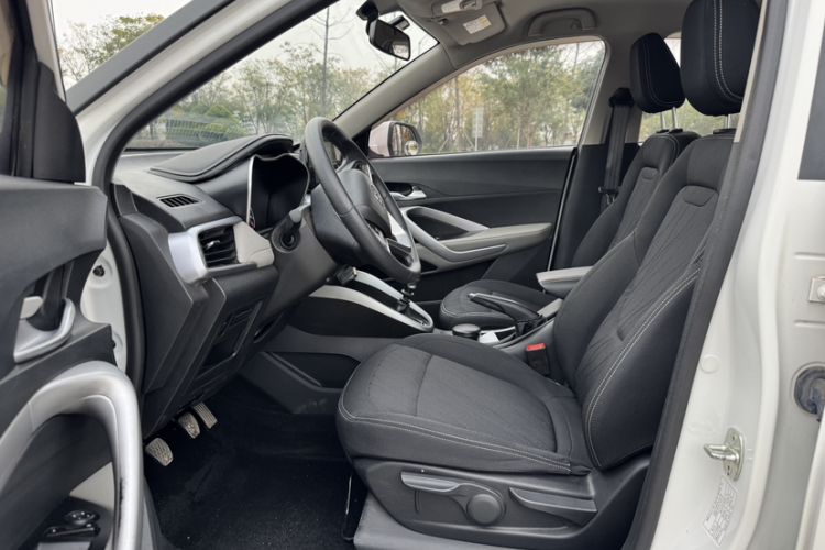 Used Baojun 510 2019 1.5L Manual Enjoyment Model China V Interior 2