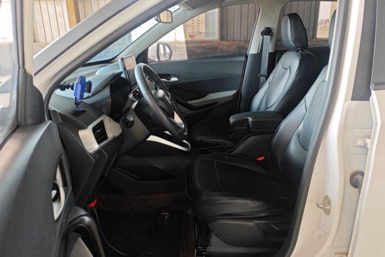 Used Baojun 510 2019 1.5L Manual Jingxiang Model 77kW China VI Emission Standard Interior 2