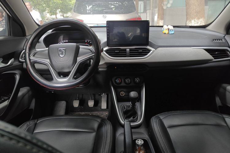 Used Baojun 510 2019 1.5L Manual Jingxiang Model 77kW China VI Emission Standard Interior 2