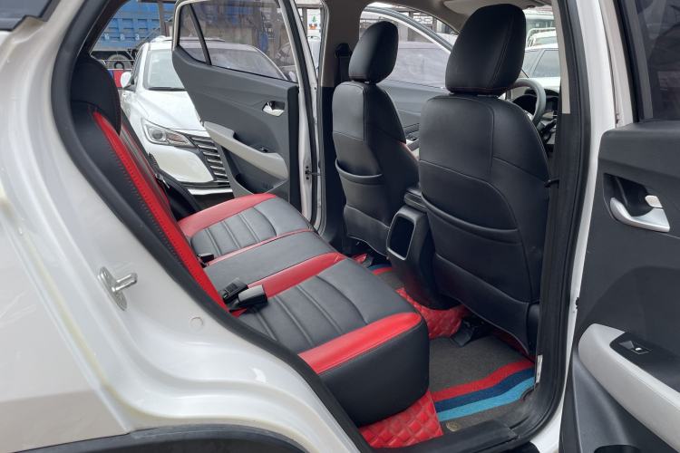 Used Baojun 510 2019 1.5L Manual Jingxiang Model 77kW China VI Emission Standard Interior 3