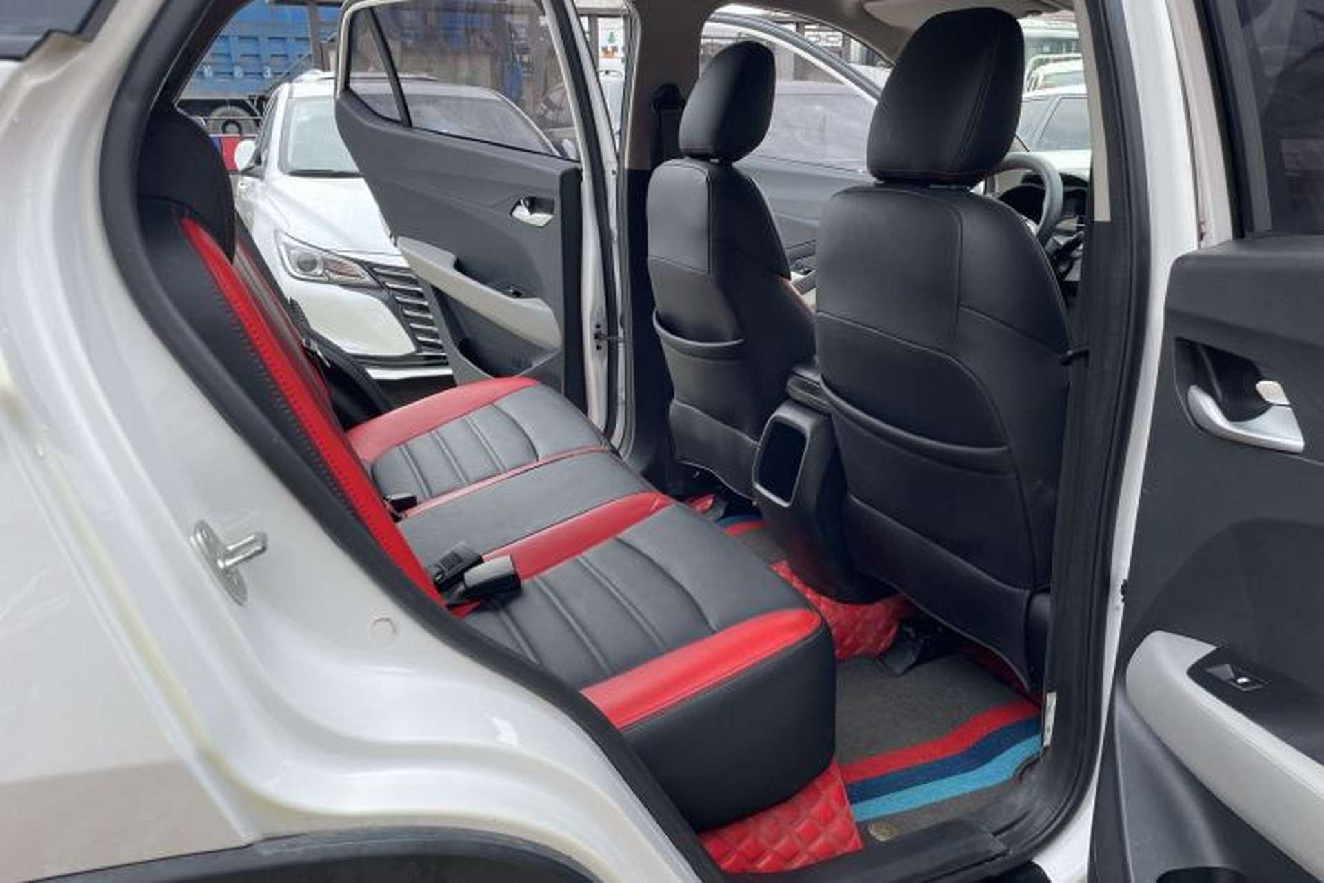 Used Baojun 510 2019 1.5L Manual Jingxiang Model 77kW China VI Emission Standard Interior 3