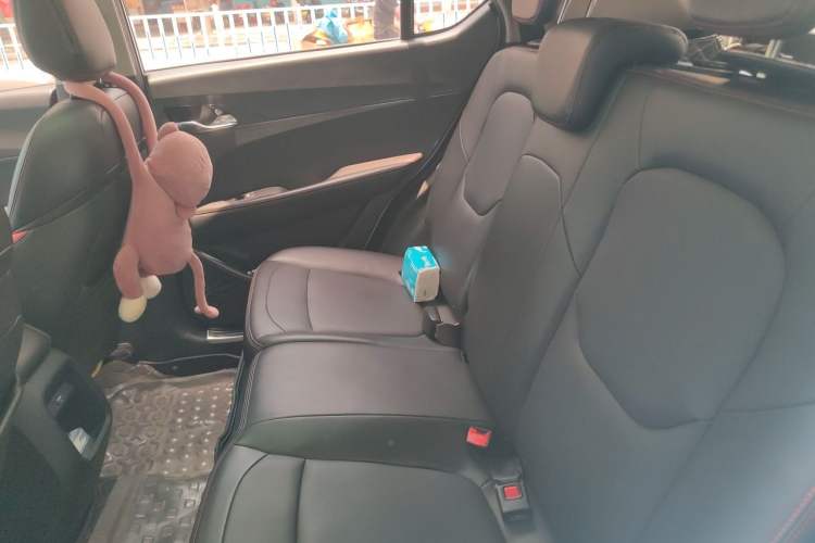 Used Baojun 510 2019 1.5L CVT Enjoyment Model China VI Emission Standard Interior 4