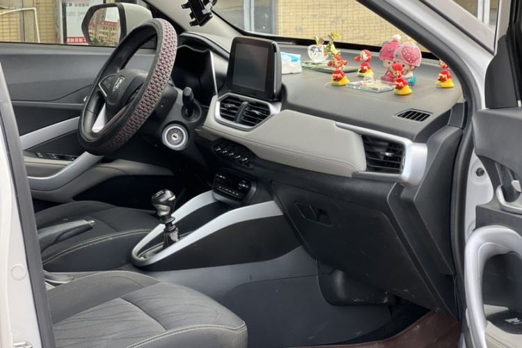 Used Baojun 510 2019 1.5L Manual Enjoyment Model 77kW China VI Emission Standard Interior 4