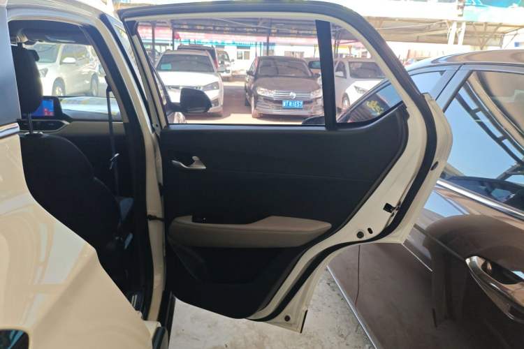Used Baojun 510 2019 1.5L Manual Enjoyment Model China V Interior 6