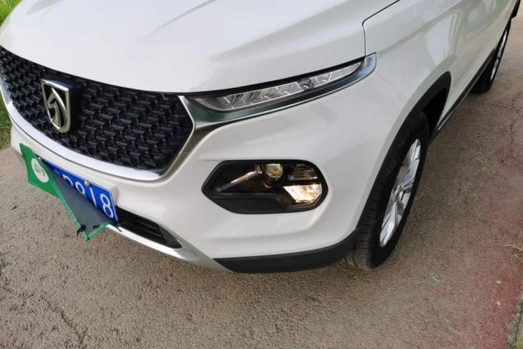 Used Baojun 510 2019 1.5L Manual Enjoyment Model 77kW China VI Emission Standard Left Front Headlight