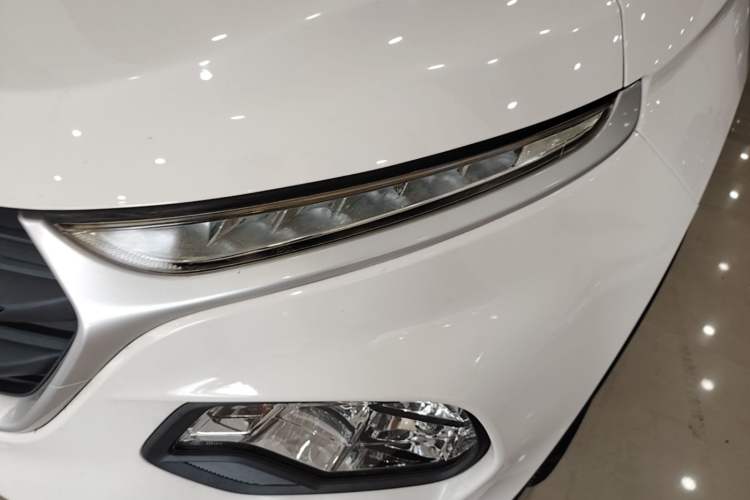 Used Baojun 510 2019 1.5L Manual Jingxiang Model 77kW China VI Emission Standard Left Front Headlight