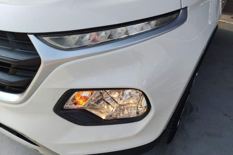 Used Baojun 510 2019 1.5L Manual Jingxiang Model 73kW China VI Emission Standard Left Front Headlight