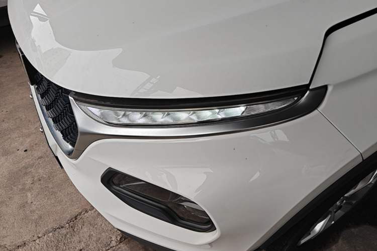 Used Baojun 510 2019 1.5L CVT Enjoyment Model China VI Emission Standard Left Front Headlight
