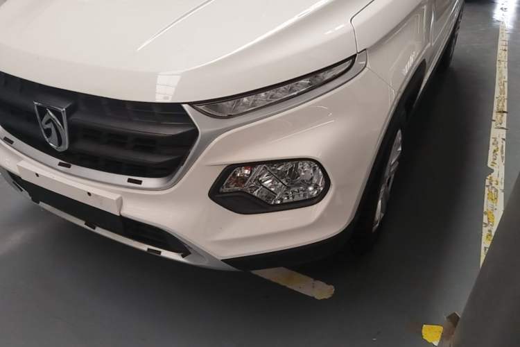 Used Baojun 510 2019 1.5L Manual Jingxiang Model 73kW China VI Emission Standard Left Front Headlight