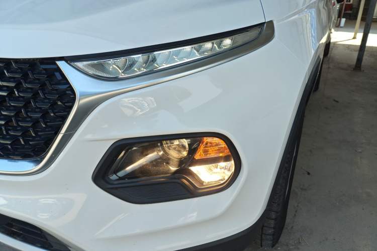 Used Baojun 510 2019 1.5L Manual Enjoyment Model China V Left Front Headlight