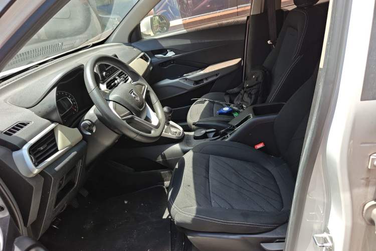 Used Baojun 510 2019 1.5L Manual Jingxiang Model 77kW China VI Emission Standard Left Front Seat