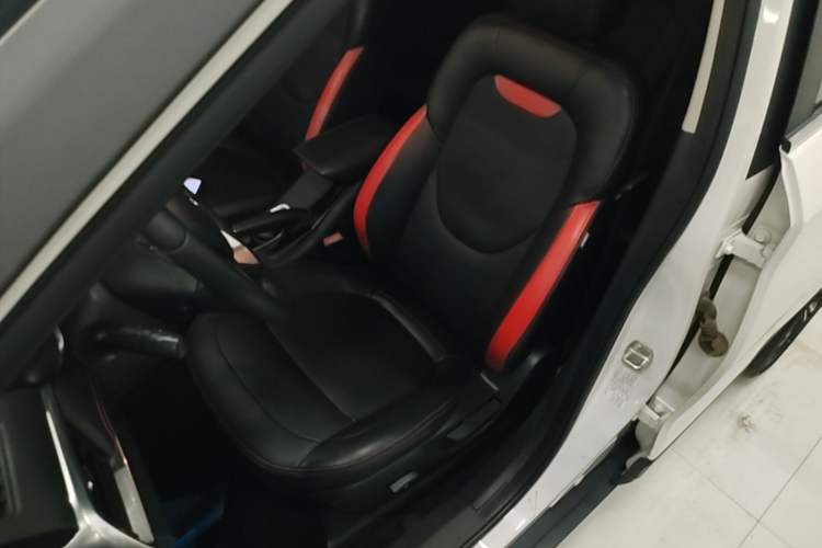 Used Baojun 510 2019 1.5L CVT Enjoyment Model China VI Emission Standard Left Front Seat