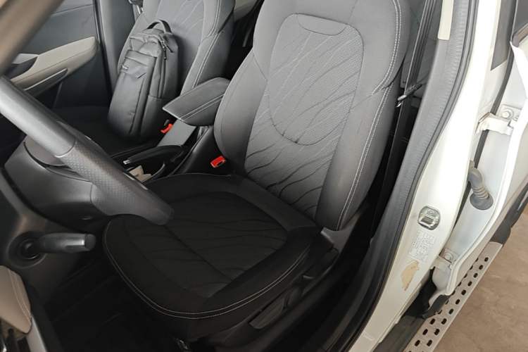 Used Baojun 510 2019 1.5L CVT Enjoyment Model China VI Emission Standard Left Front Seat