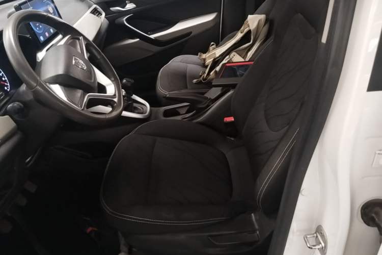 Used Baojun 510 2019 1.5L Manual Jingxiang Model 73kW China VI Emission Standard Left Front Seat