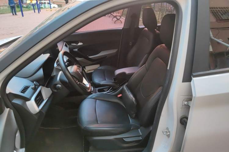 Used Baojun 510 2019 1.5L CVT Enjoyment Model China VI Emission Standard Left Front Seat