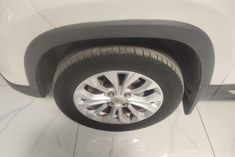 Used Baojun 510 2019 1.5L Manual Enjoyment Model 77kW China VI Emission Standard Left Front Wheel Hub