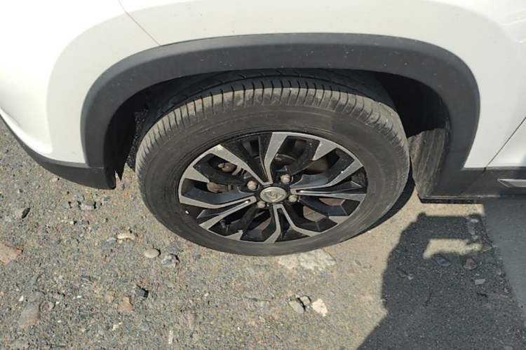 Used Baojun 510 2019 1.5L CVT Enjoyment Model China VI Emission Standard Left Front Wheel Hub