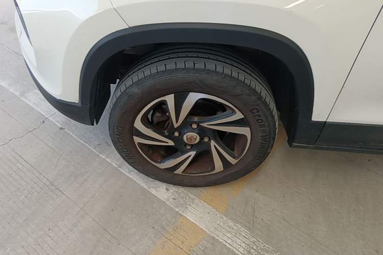 Used Baojun 510 2019 1.5L CVT Enjoyment Model China VI Emission Standard Left Front Wheel Hub