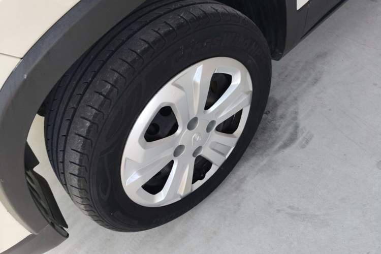 Used Baojun 510 2019 1.5L Manual Jingxiang Model 73kW China VI Emission Standard Left Front Wheel Hub