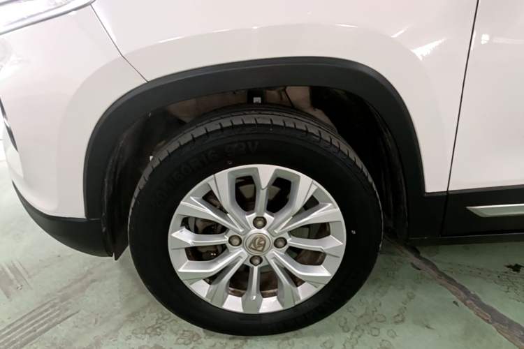 Used Baojun 510 2019 1.5L Manual Enjoyment Model 77kW China VI Emission Standard Left Front Wheel Hub