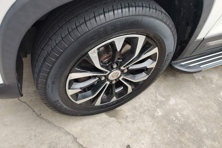 Used Baojun 510 2019 1.5L Automatic Premium Version National V Left Front Wheel Hub