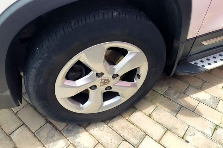 Used Baojun 510 2019 1.5L Automatic Enjoyment Model China V Emission Standard Left Front Wheel Hub