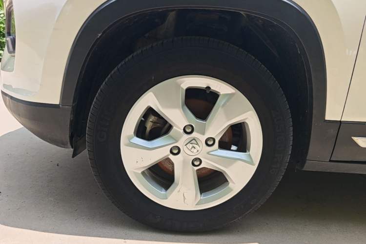 Used Baojun 510 2019 1.5L Manual Enjoyment Model China V Left Front Wheel Hub