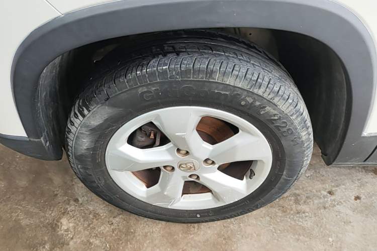 Used Baojun 510 2019 1.5L CVT Enjoyment Model China VI Emission Standard Left Front Wheel Hub