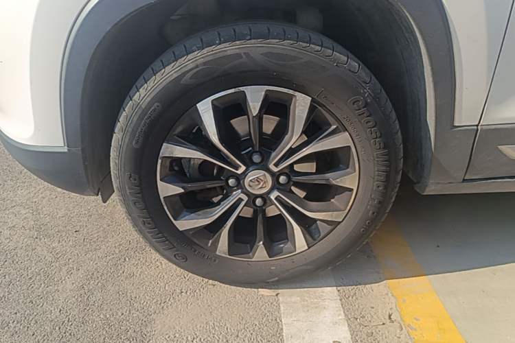 Used Baojun 510 2019 1.5L Automatic Premium Version China VI Left Front Wheel Hub